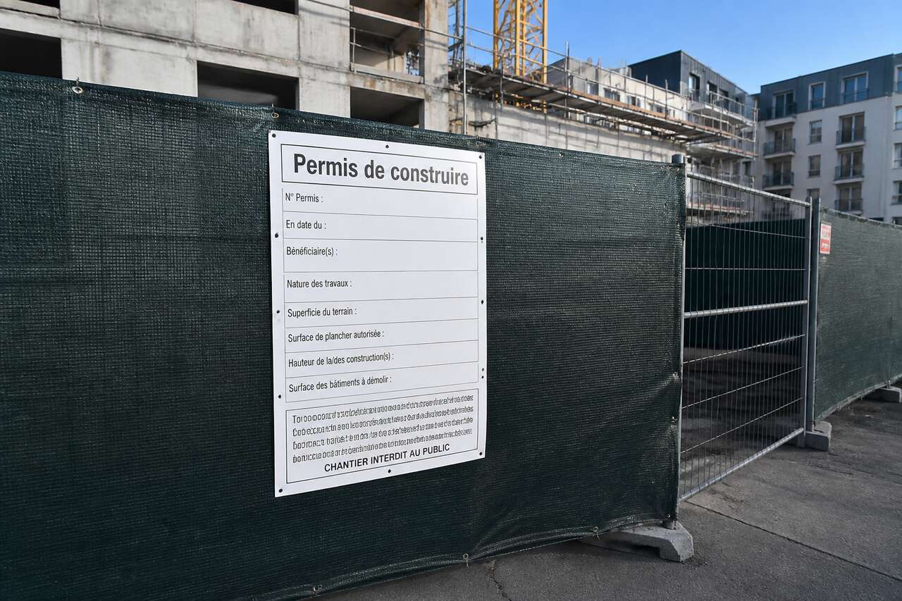 Affichage du permis de construire : règles et obligations